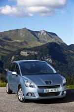 Peugeot 5008 2009 года